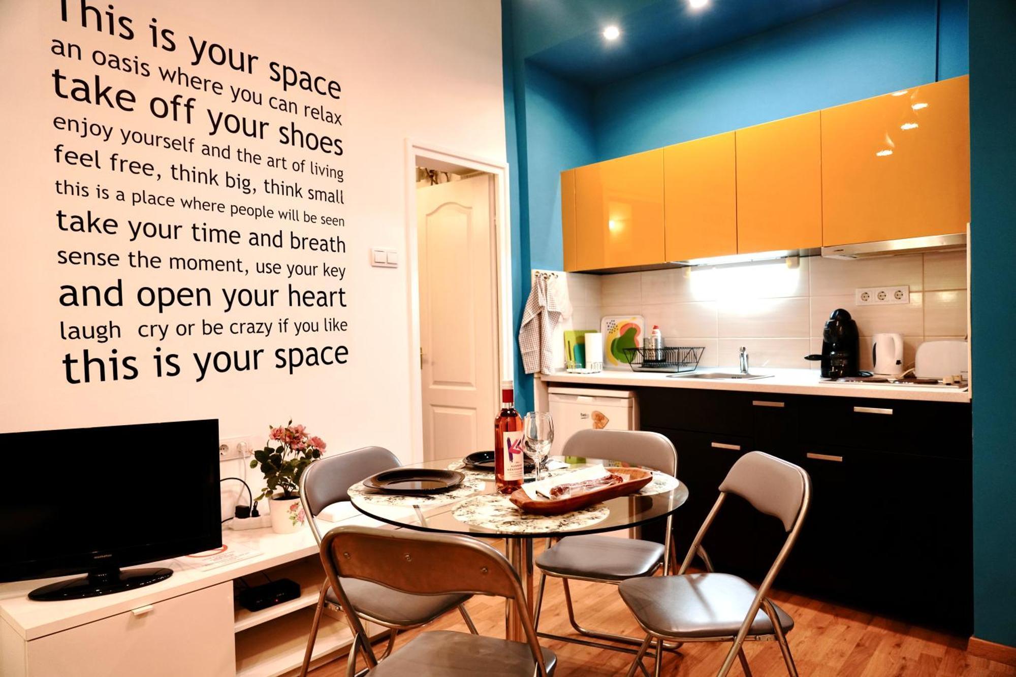 Blue Home In The Heart Of Budapesta Exterior foto